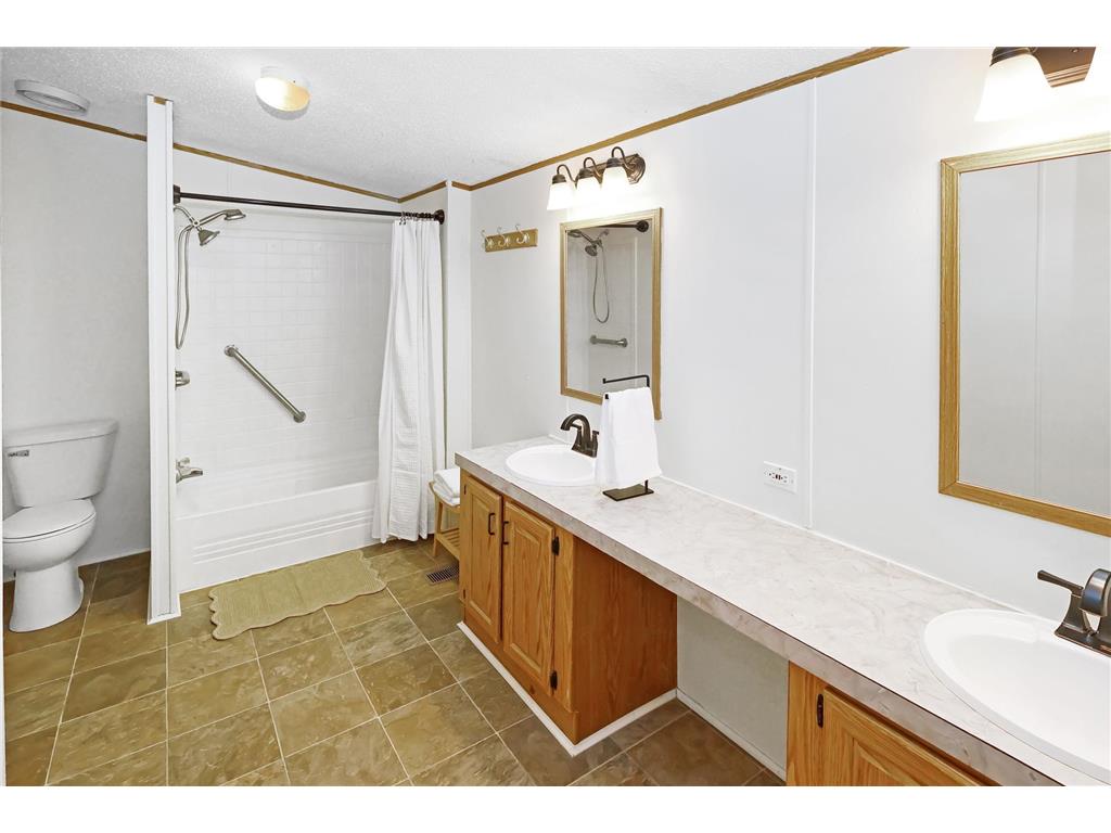 203 Pawnee Street NW Princeton MN 55371 7002224 image10