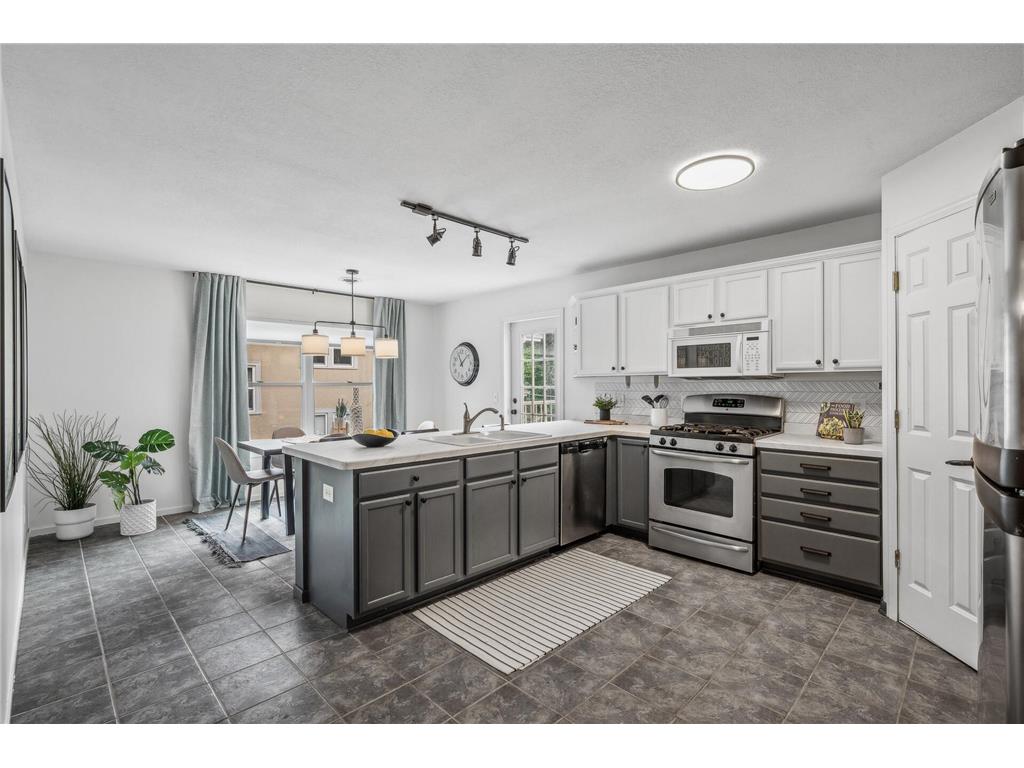 203 W 31st Street Minneapolis MN 55408 6559994 image1