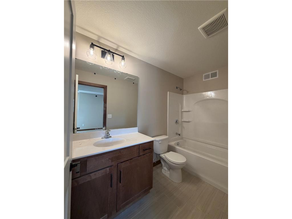 2031 20th Street E Zumbrota MN 55992 7004563 image34