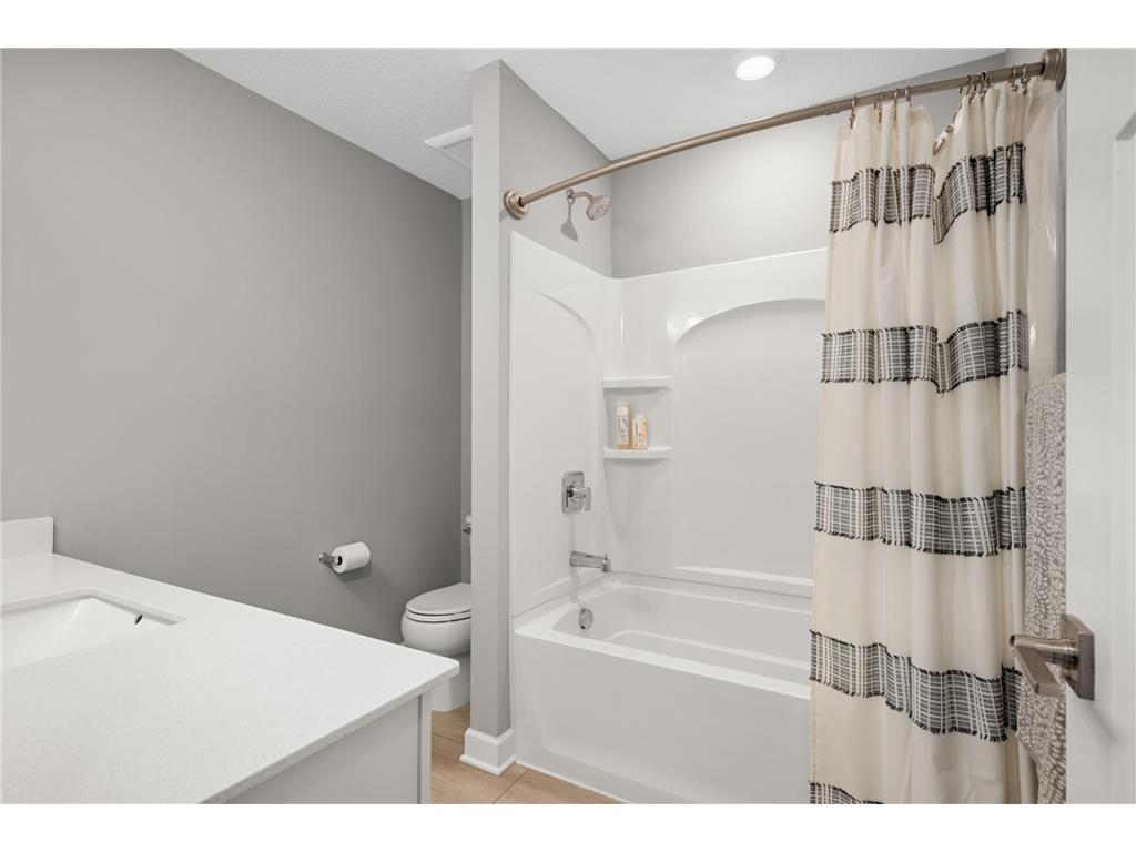 20317 Geneva Trail Lakeville MN 55044 7074031 image31