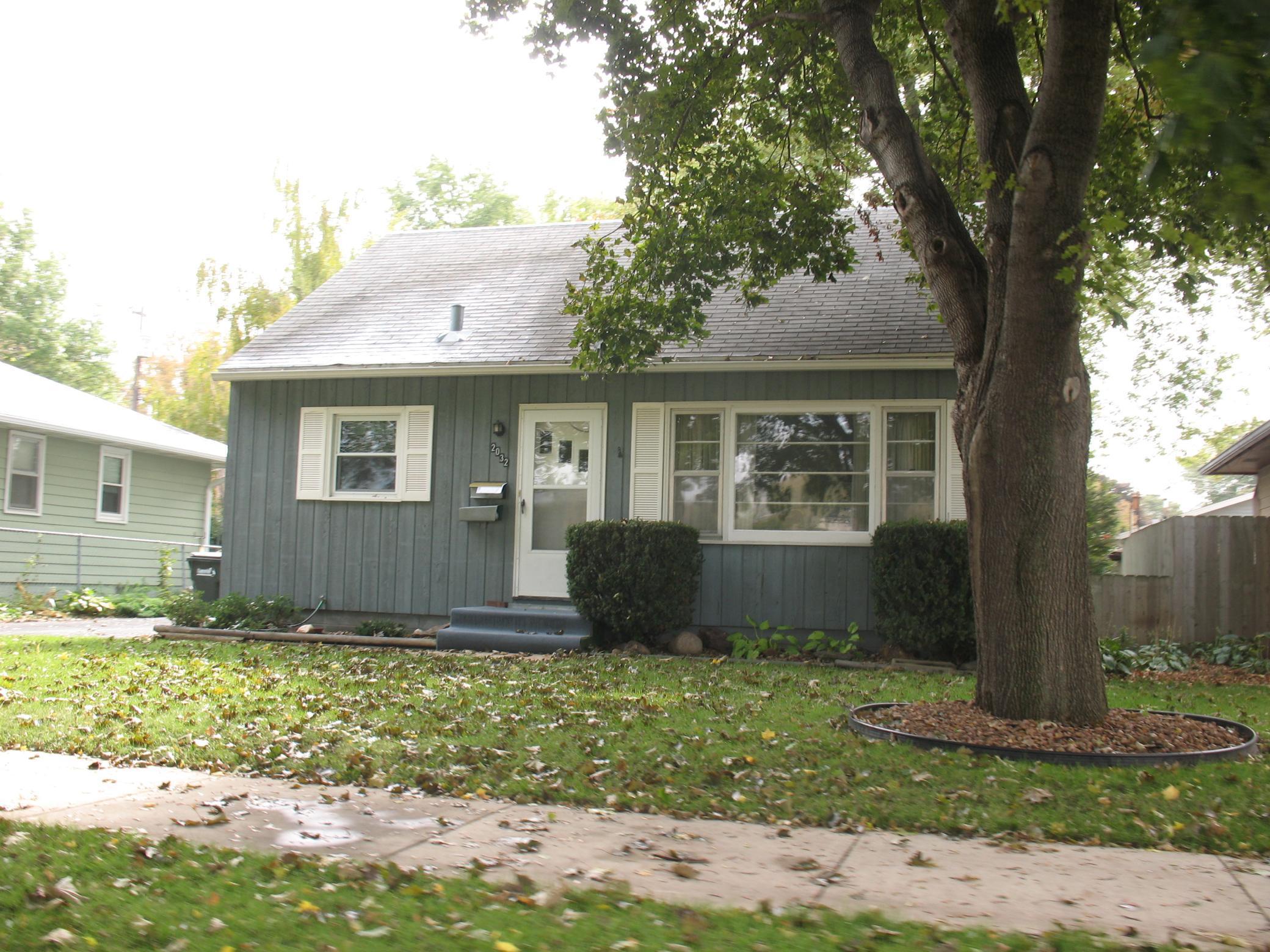 2032 16 1/2 Street NW Rochester MN 55901 6099094 image1