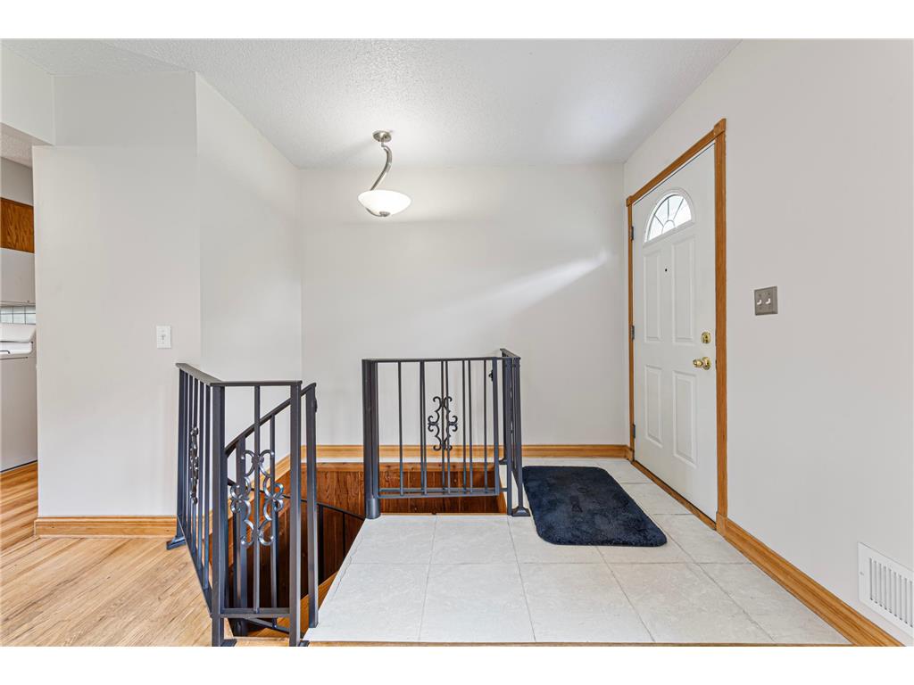 2033 Bluestone Lane Eagan MN 55122 7048643 image12