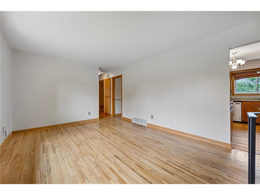 2033 Bluestone Lane Eagan MN 55122 7048643 image13