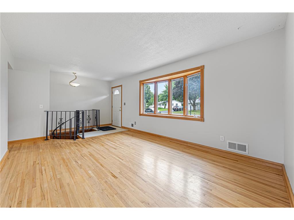 2033 Bluestone Lane Eagan MN 55122 7048643 image15