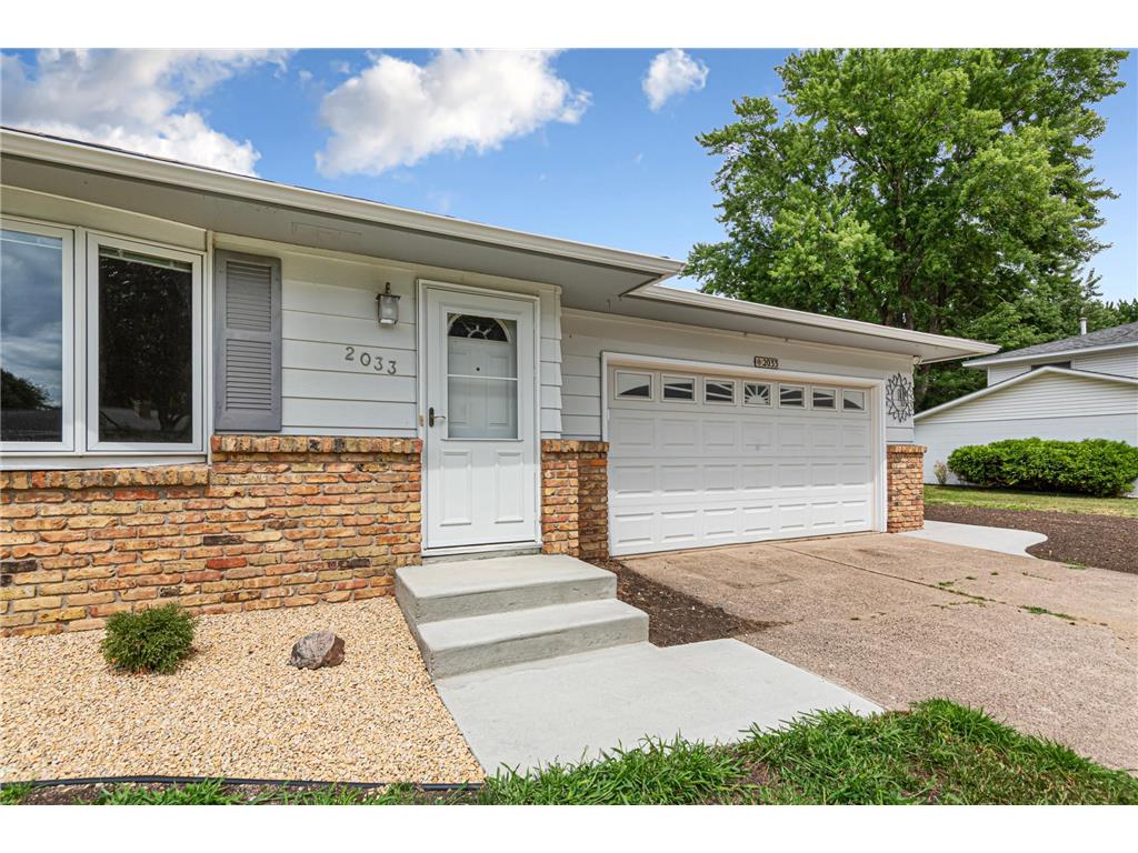 2033 Bluestone Lane Eagan MN 55122 7048643 image5