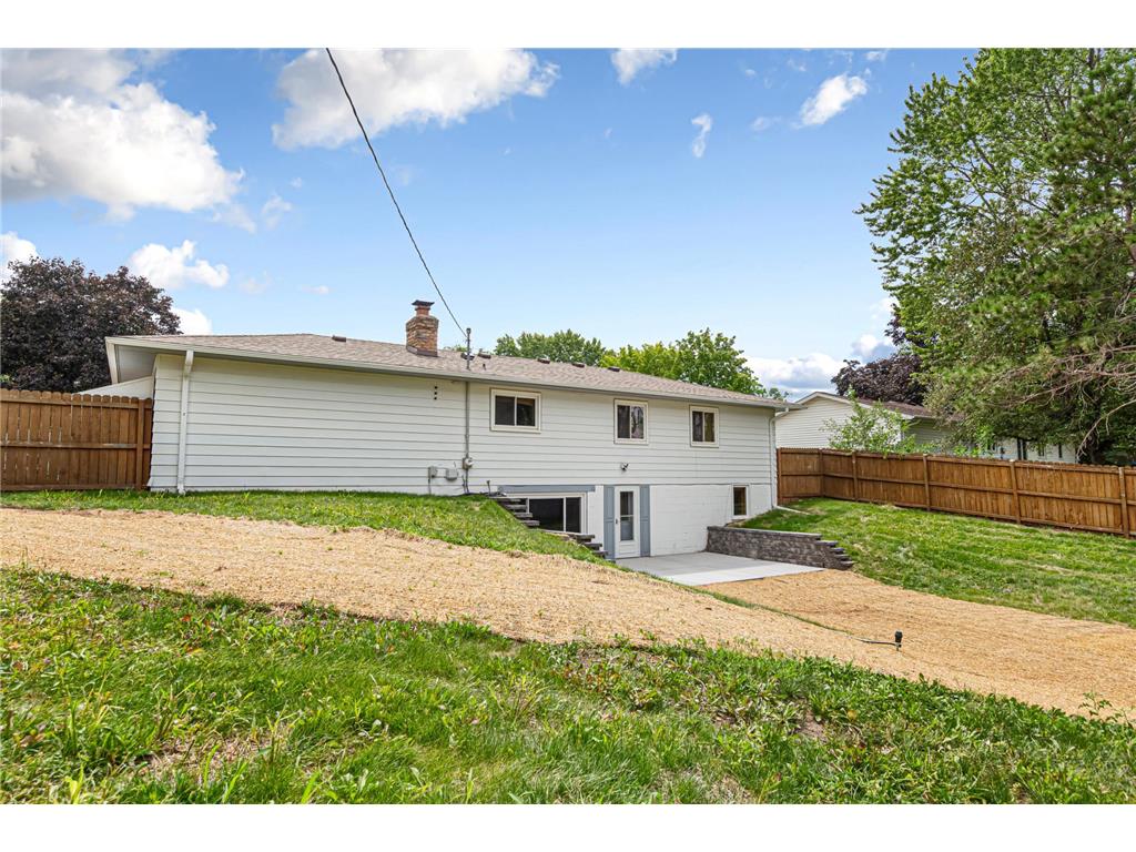 2033 Bluestone Lane Eagan MN 55122 7048643 image7