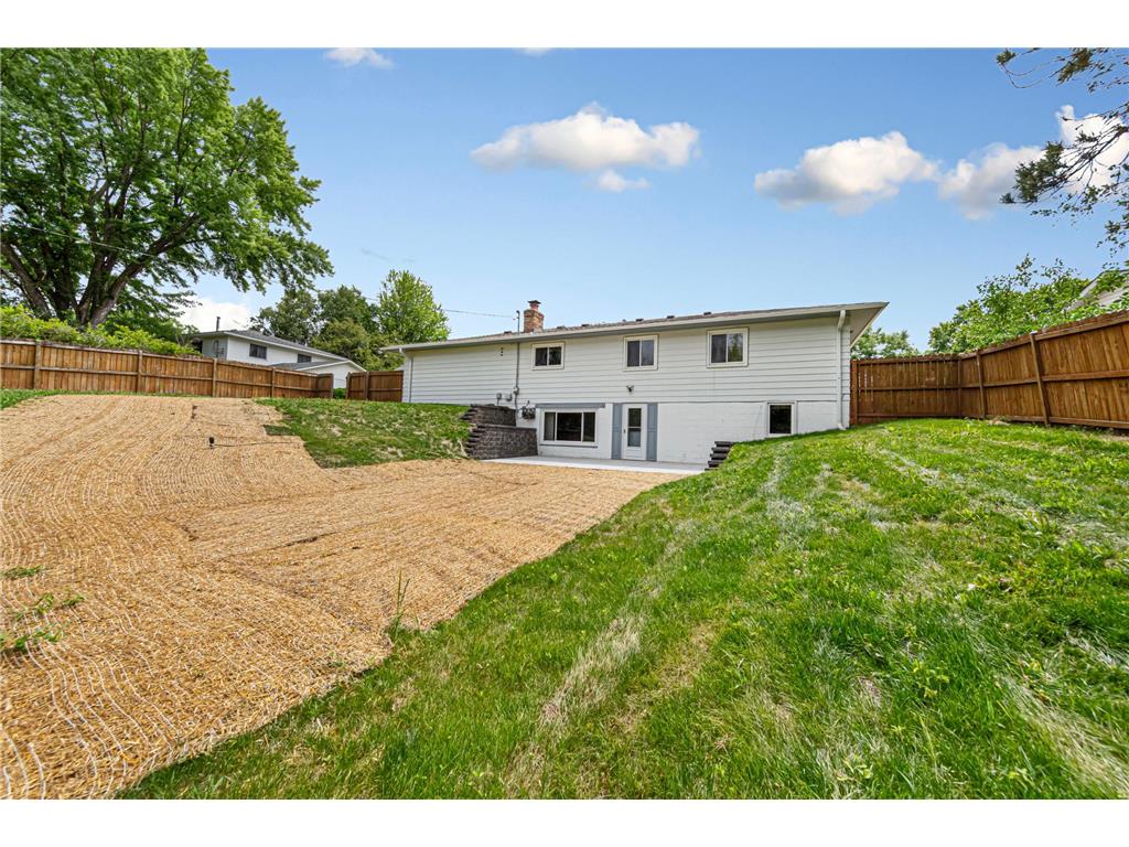 2033 Bluestone Lane Eagan MN 55122 7048643 image9