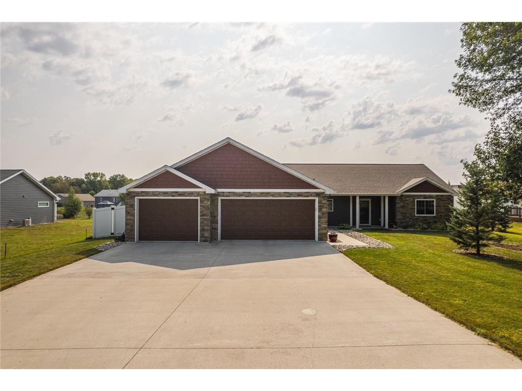 2033 Long Lake Road Detroit Lakes MN 56501 7022952 image1