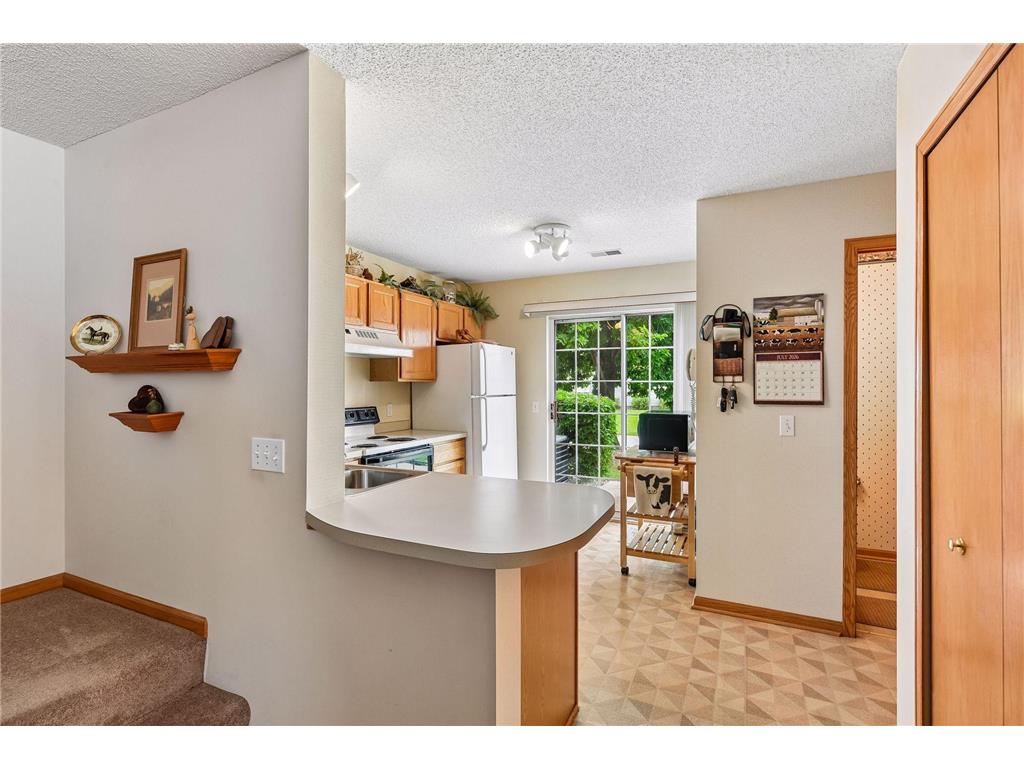 2033 Southcross Drive W #401 Burnsville MN 55306 7106328 image15
