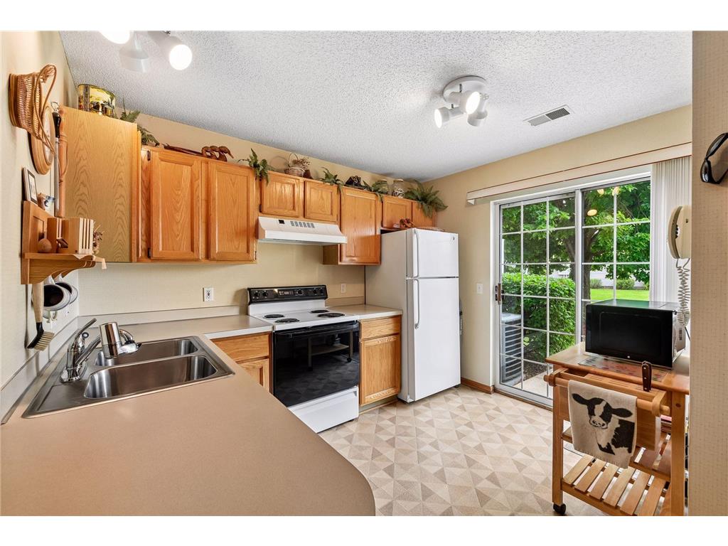 2033 Southcross Drive W #401 Burnsville MN 55306 7106328 image16