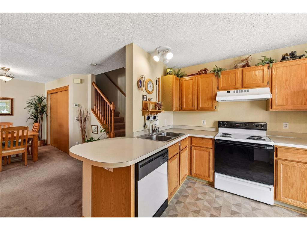 2033 Southcross Drive W #401 Burnsville MN 55306 7106328 image17