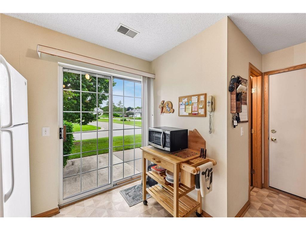 2033 Southcross Drive W #401 Burnsville MN 55306 7106328 image18