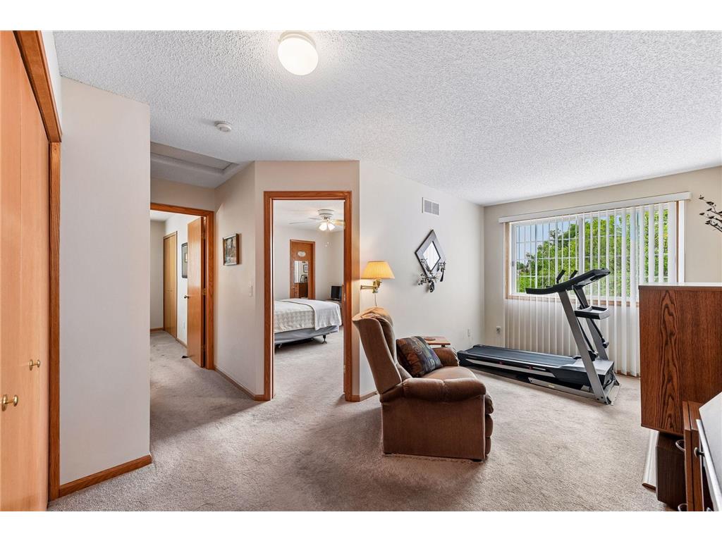 2033 Southcross Drive W #401 Burnsville MN 55306 7106328 image20