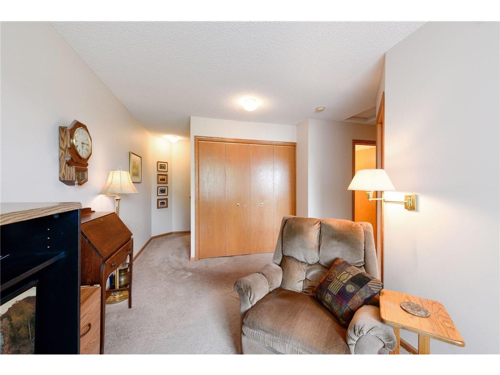 2033 Southcross Drive W #401 Burnsville MN 55306 7106328 image23