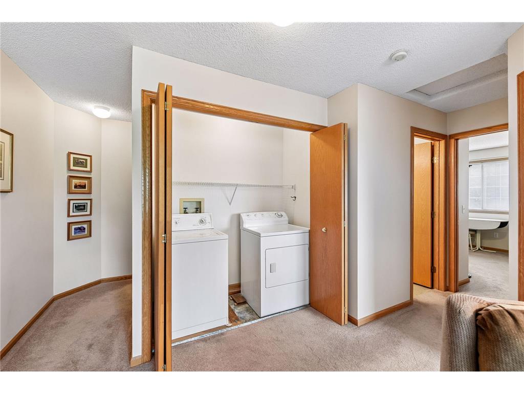 2033 Southcross Drive W #401 Burnsville MN 55306 7106328 image25