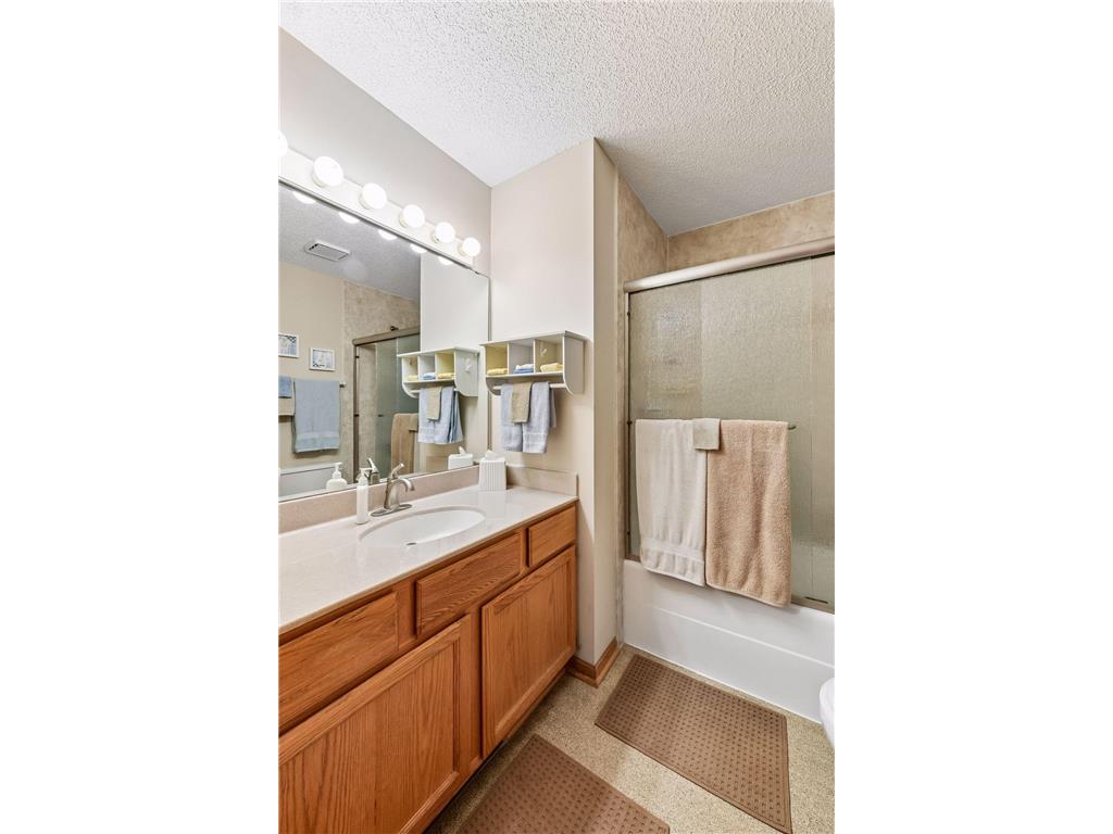 2033 Southcross Drive W #401 Burnsville MN 55306 7106328 image31