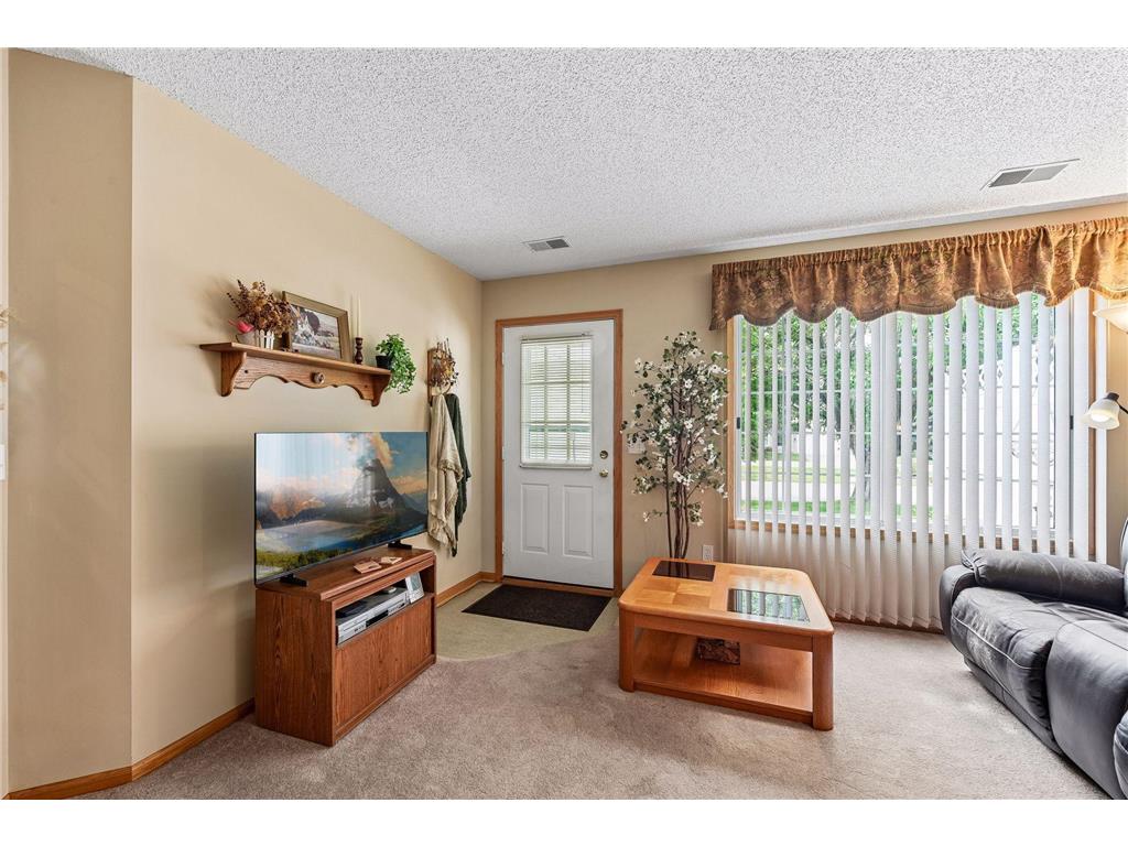 2033 Southcross Drive W #401 Burnsville MN 55306 7106328 image7
