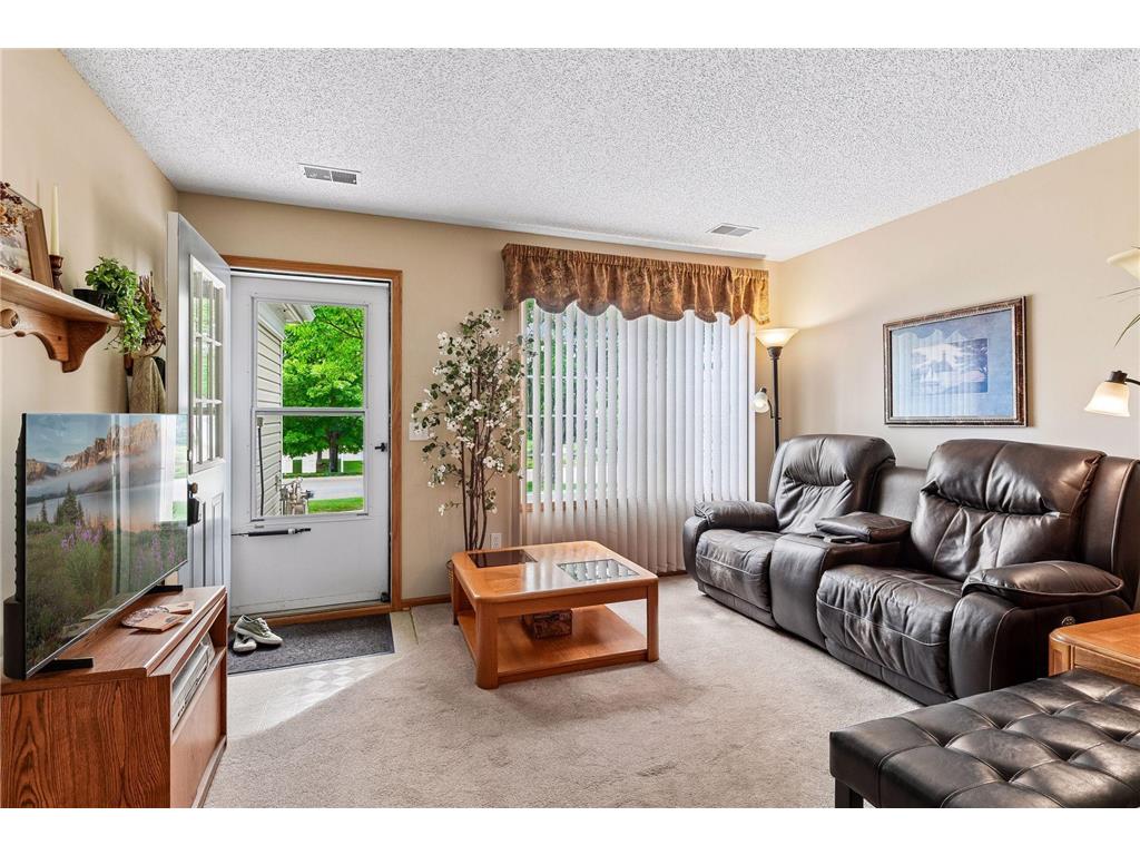 2033 Southcross Drive W #401 Burnsville MN 55306 7106328 image8