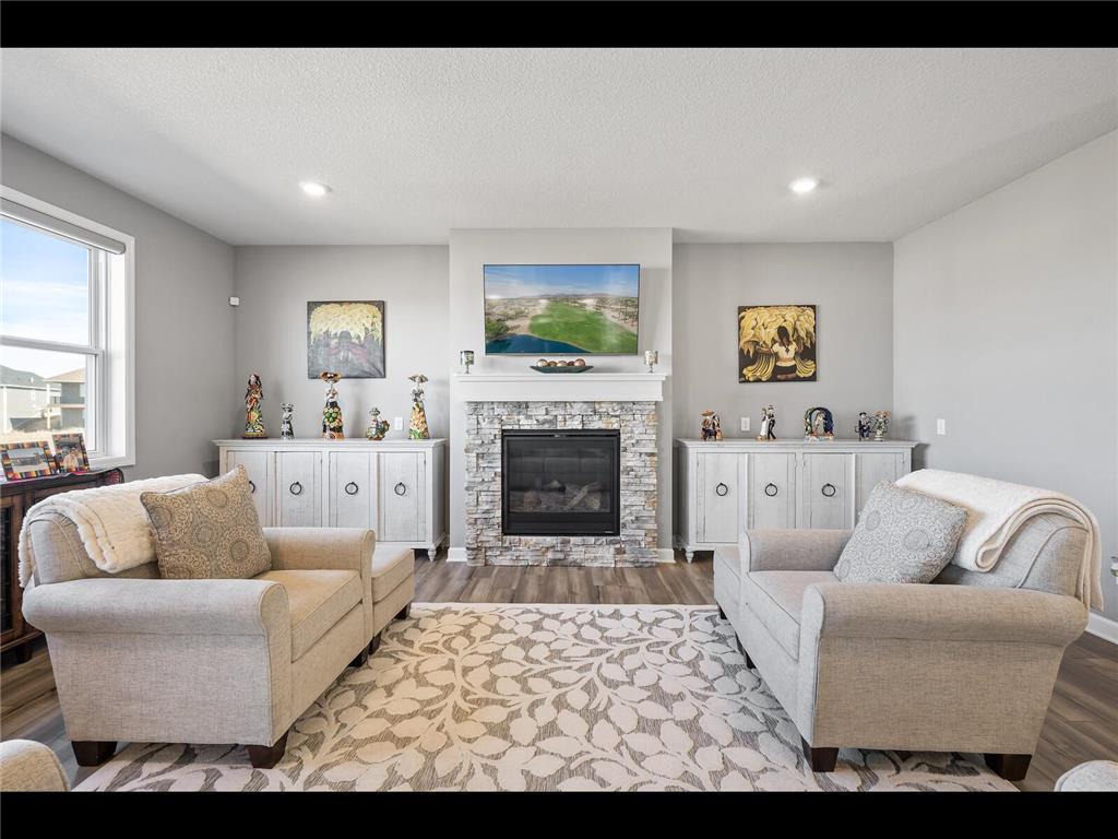 20335 Gateway Drive Lakeville MN 55044 6817323 image1