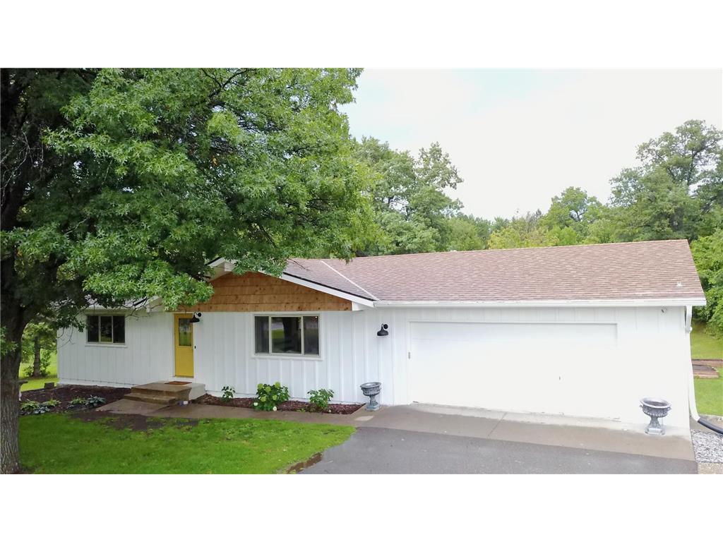 20355 Meadowvale Road Nw Elk River Mn 55330 Mls 6252056 Edina