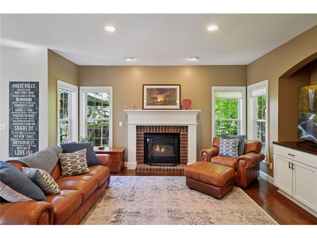 2038 Chester Street Shakopee MN 55379 6794660 image1