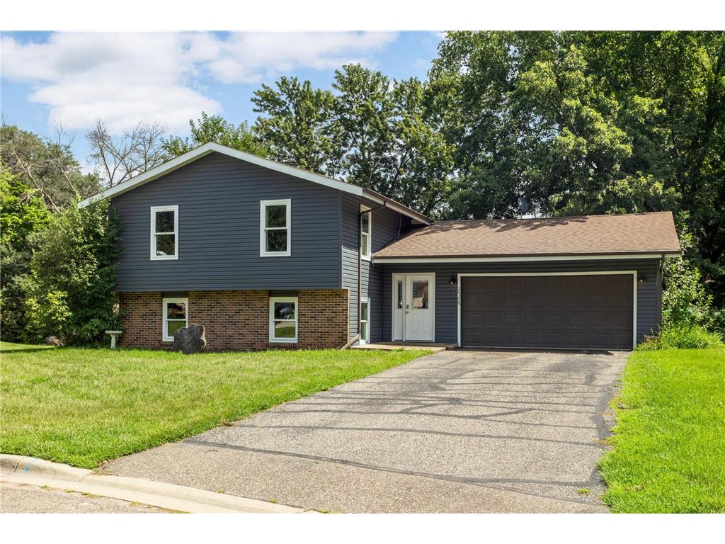 20390 Hughes Avenue W Lakeville MN 55044 6776177 image1