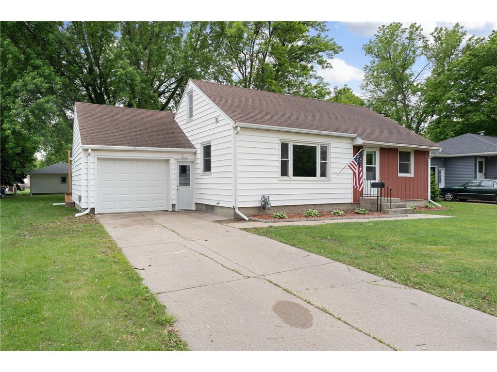 204 10th Avenue NE Waseca MN 56093 6721802 image1