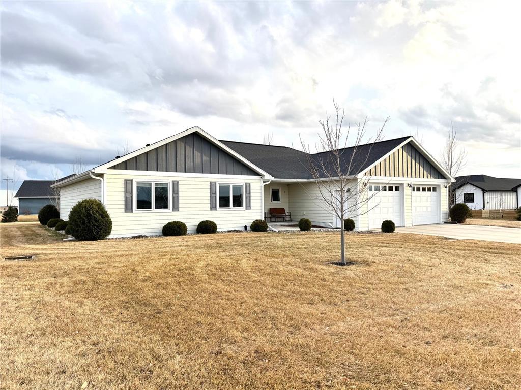204 11th Street SW Roseau MN 56751 7056513 image1