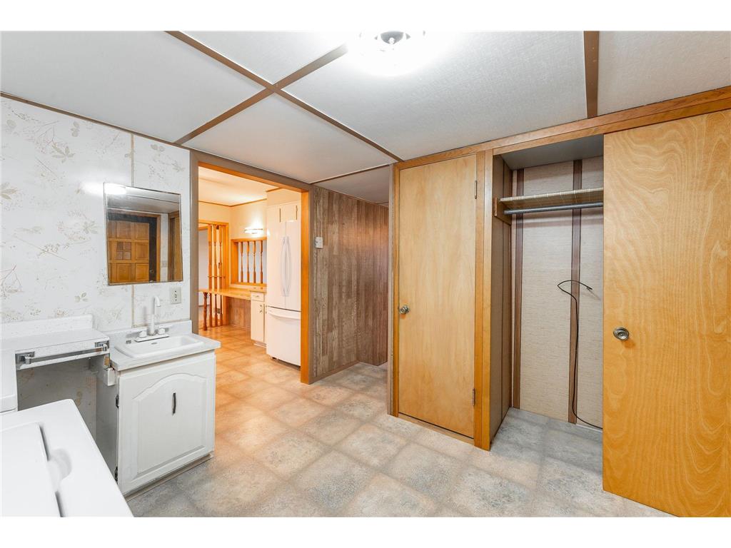 204 1st Street Welcome MN 56181 7026346 image11