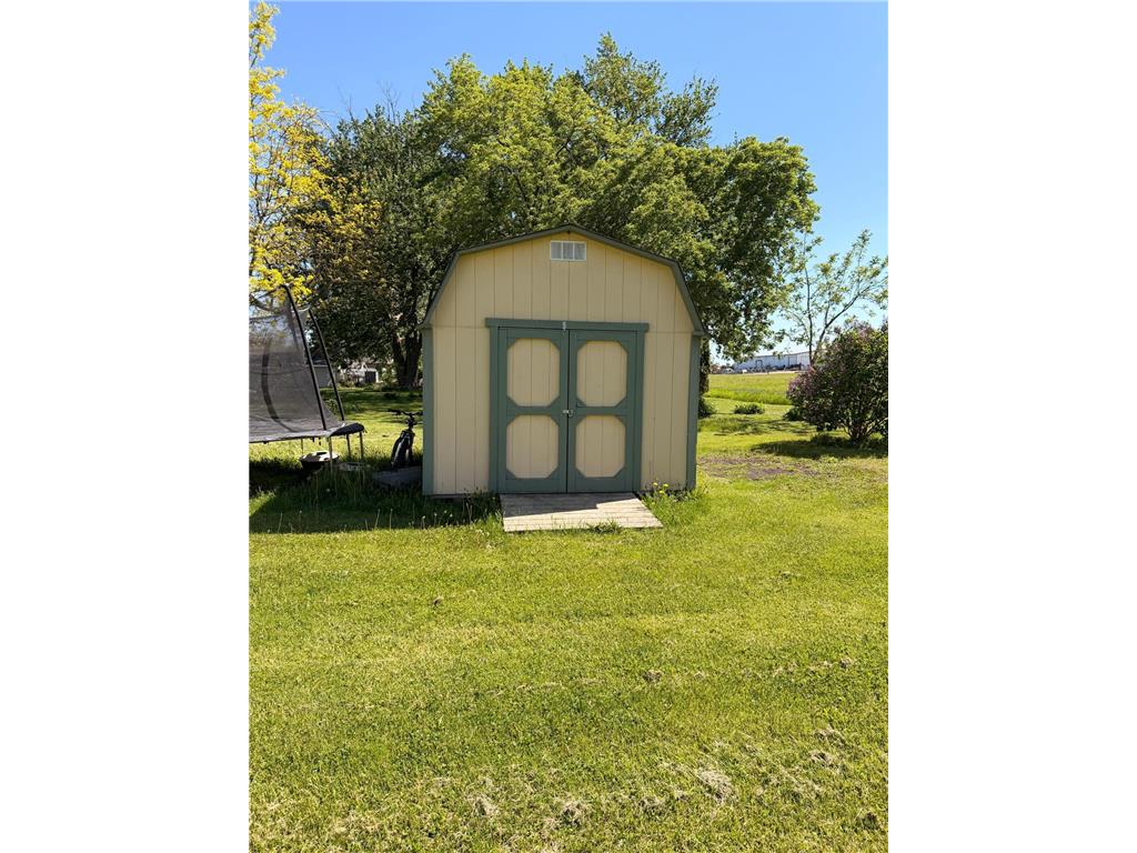 204 3rd Street Lyle MN 55953 7080249 image19