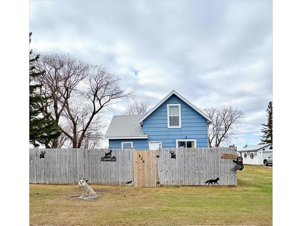 204 5th Street E Lancaster MN 56735 7068484 image1