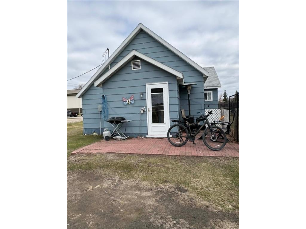 204 5th Street E Lancaster MN 56735 7068484 image2