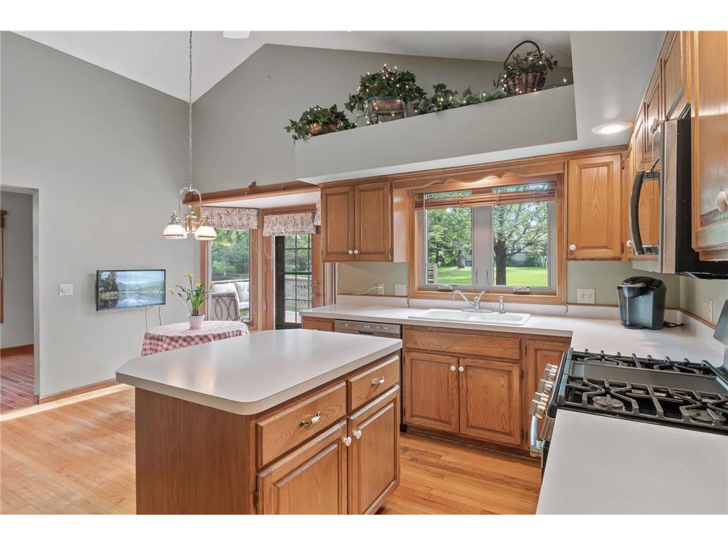 204 74th Way N, Brooklyn Park, MN, 55444 MLS 6375283 Edina Realty