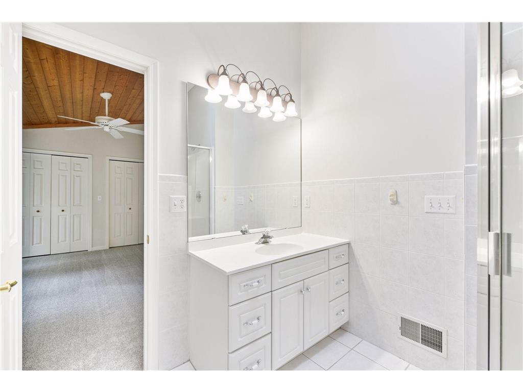 204 Central Avenue S Wayzata MN 55391 6826337 image17