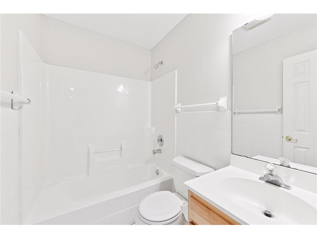 204 Central Avenue S Wayzata MN 55391 6826337 image23