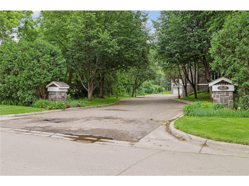 204 Central Avenue S Wayzata MN 55391 6826337 image30