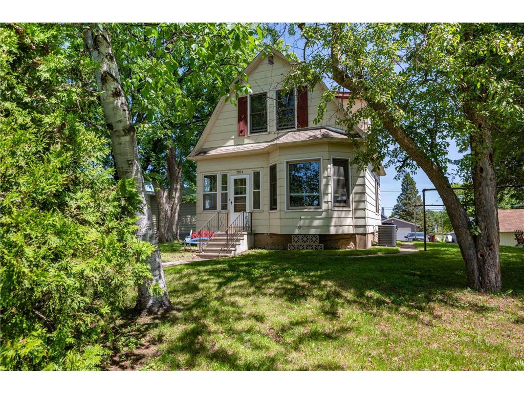 204 Dudley Avenue Coleraine MN 55722 6552712 image1