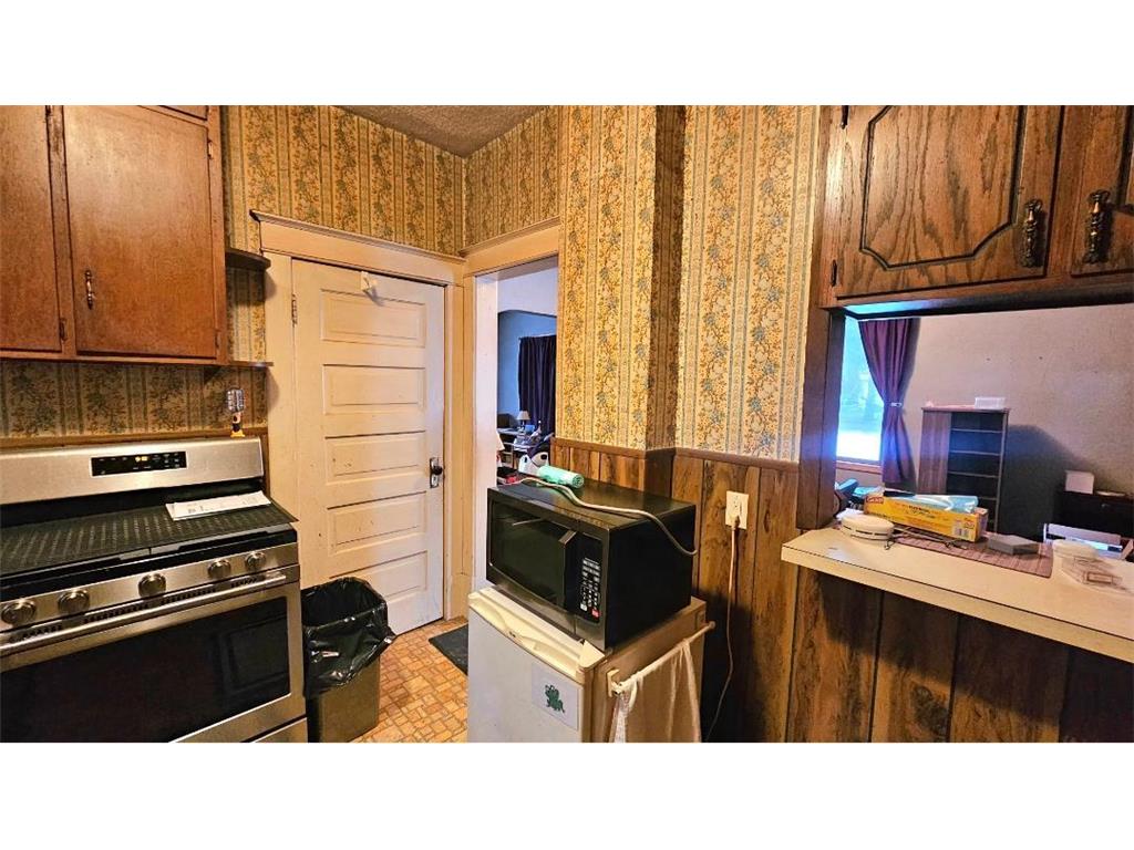 204 E 1st Street Morris MN 56267 7003071 image7