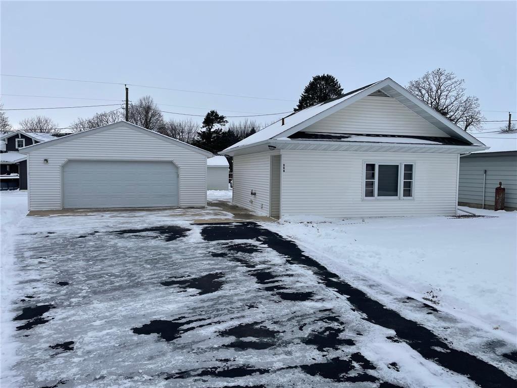 204 E Benton Street Le Roy MN 55951 6824565 image1