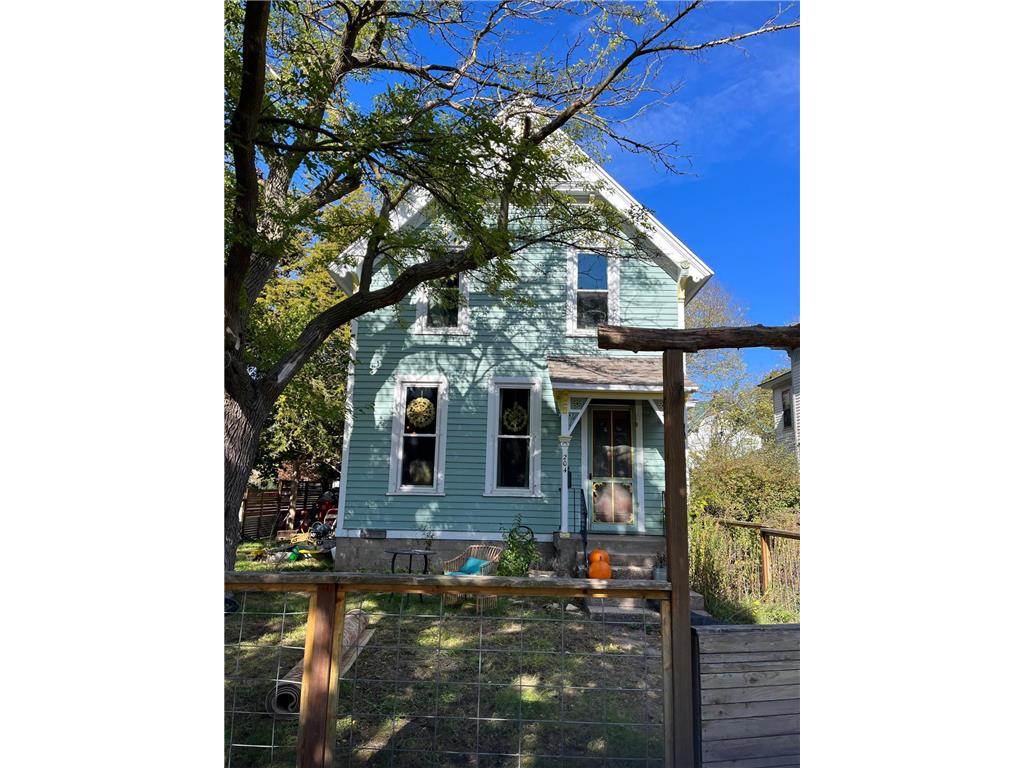 204 E Wabasha Street Winona MN 55987 6448844 image1