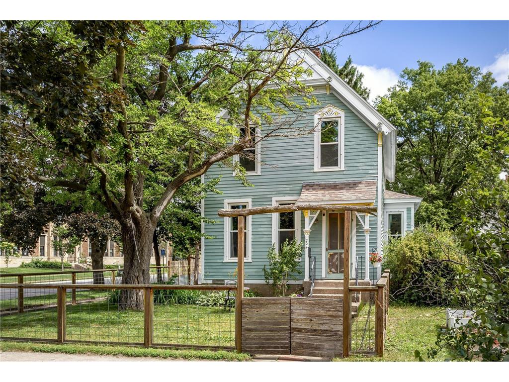 204 E Wabasha Street Winona MN 55987 7094600 image1