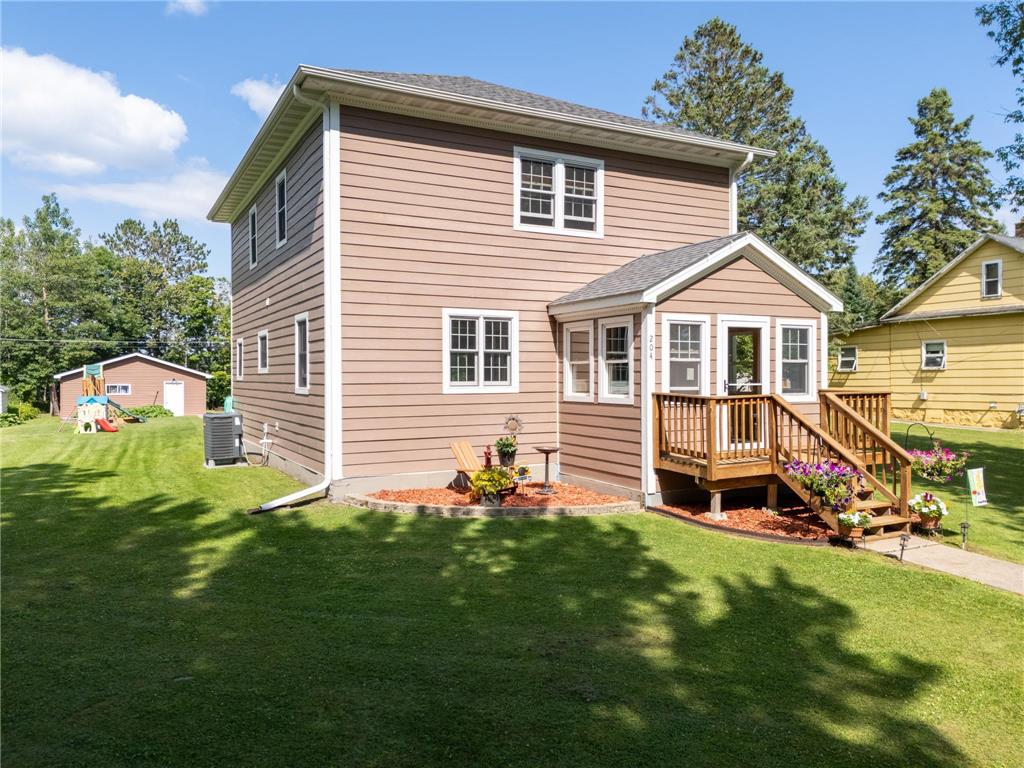 204 Hartley Street Coleraine MN 55722 7004878 image1