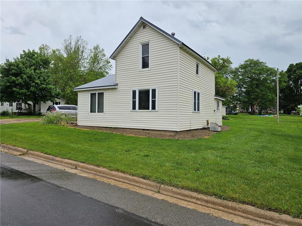 204 John Street Le Roy MN 55951 6740255 image1
