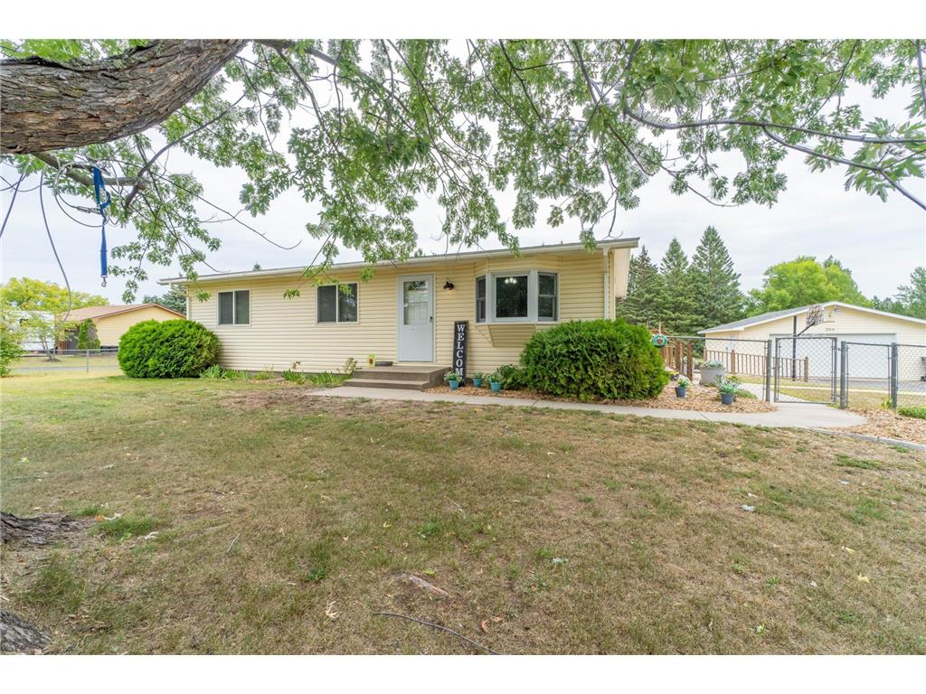 204 Lake Avenue SE Bemidji MN 56601 6422270 image1