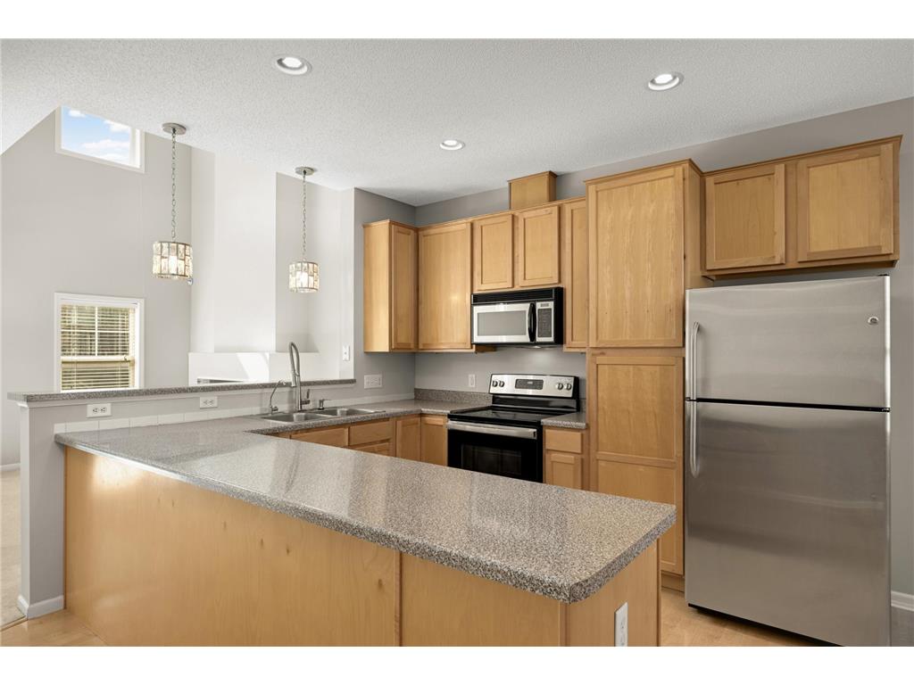 204 Manitoba Lane Little Canada MN 55117 7043736 image14