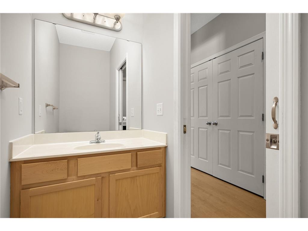 204 Manitoba Lane Little Canada MN 55117 7043736 image28