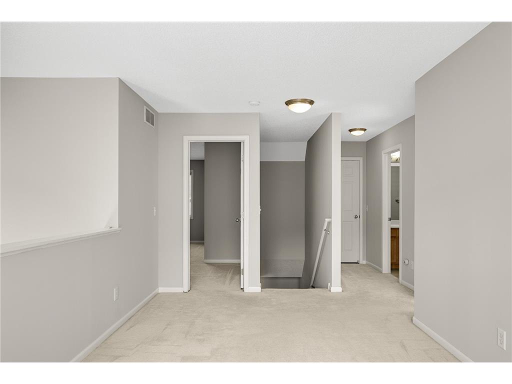 204 Manitoba Lane Little Canada MN 55117 7043736 image30