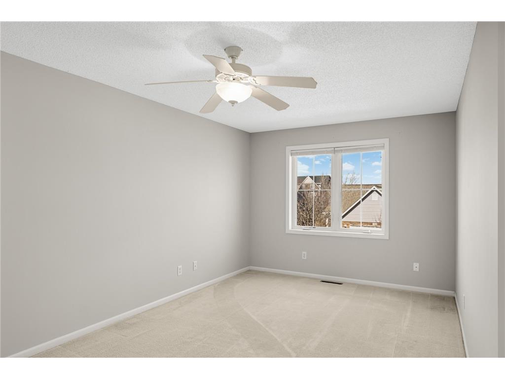 204 Manitoba Lane Little Canada MN 55117 7043736 image31