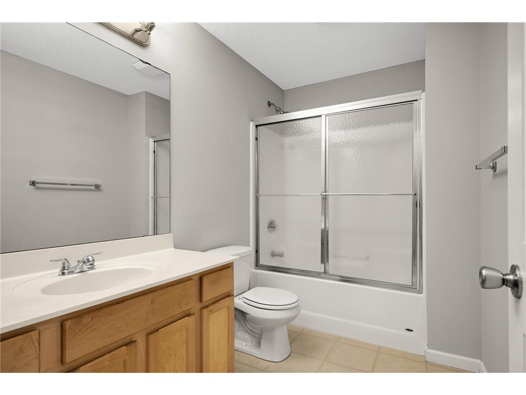 204 Manitoba Lane Little Canada MN 55117 7043736 image35
