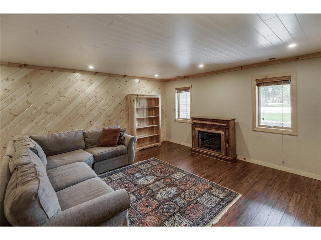 204 N 2nd Street Walker MN 56401 - Leech Lake 7079378 image16